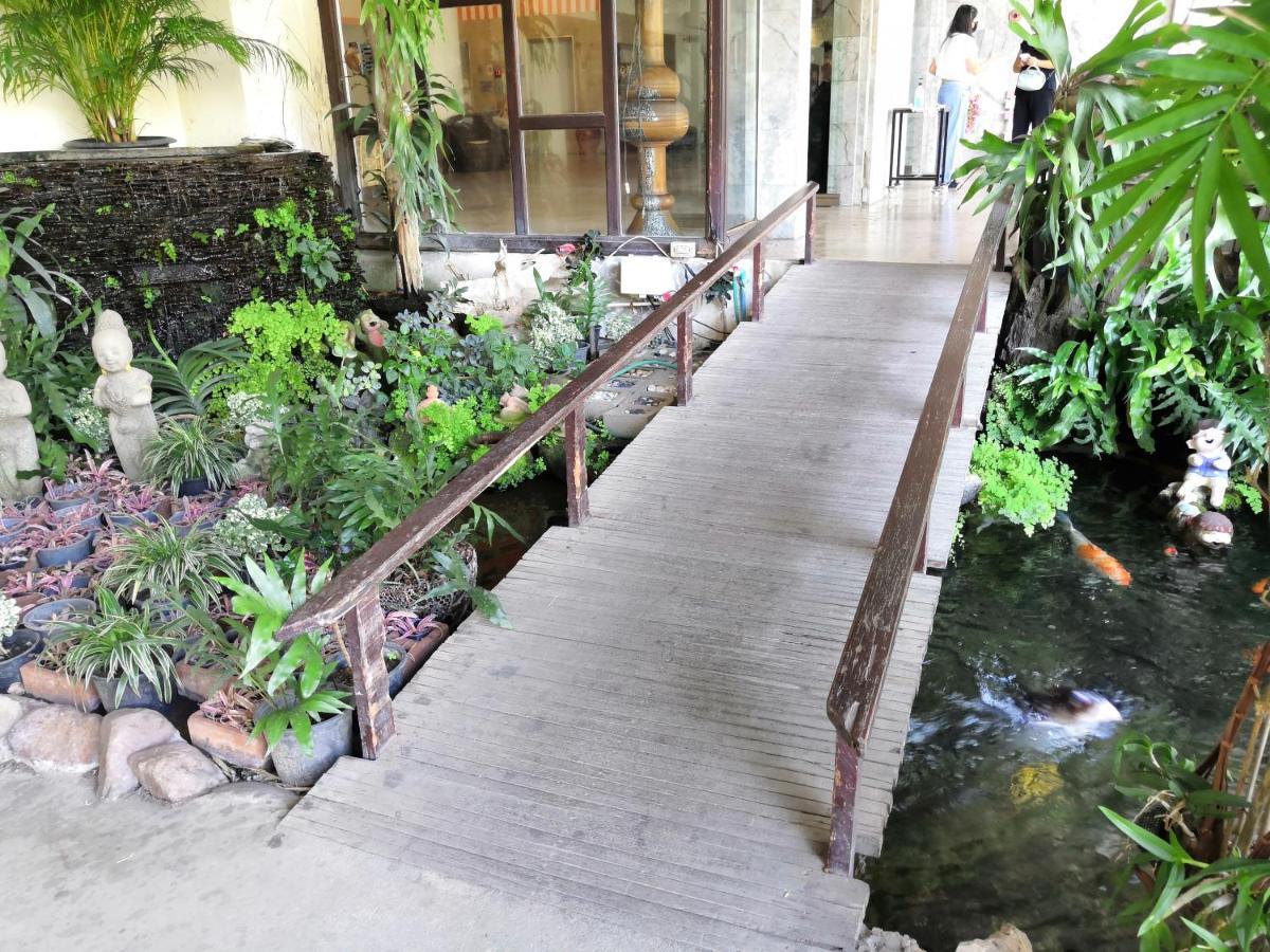 3 Pool With Condo Opposite The Train Station, Near Old City And Nimman Chiang Mai Ngoại thất bức ảnh